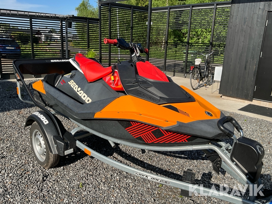 Vattenskoter Seadoo Spark Trix med trailer