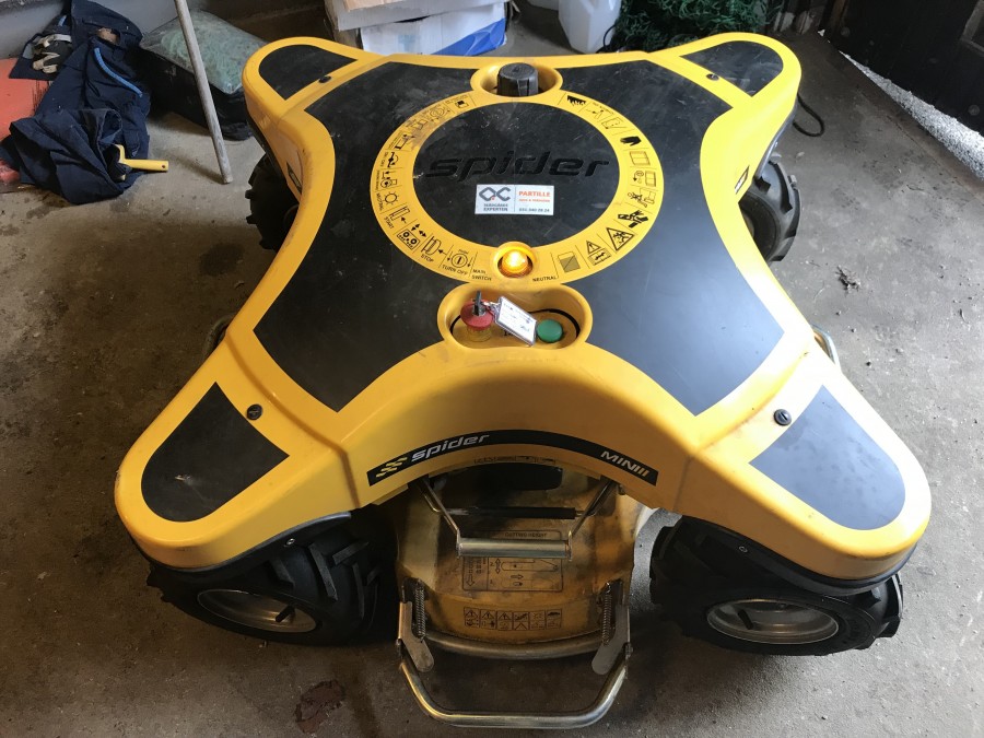 Klaravik Auktioner | Robotklippare Spider mini II