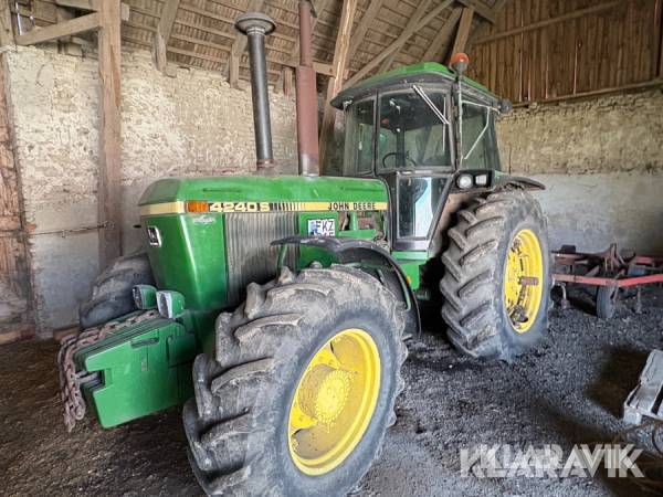 Veterantraktor John Deere 4240S