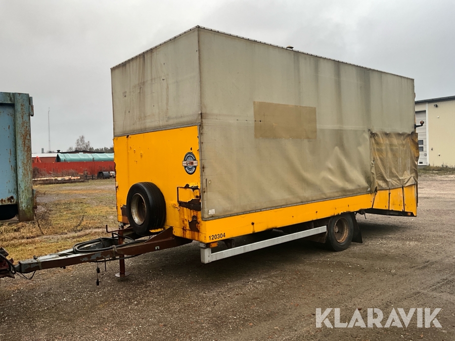 Maskinsläp med kapell Triolift Ocotska-1