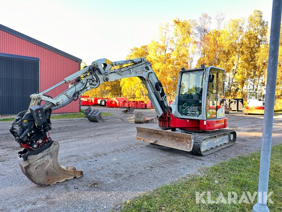 Grävmaskin Takeuchi TB257FR med redskap