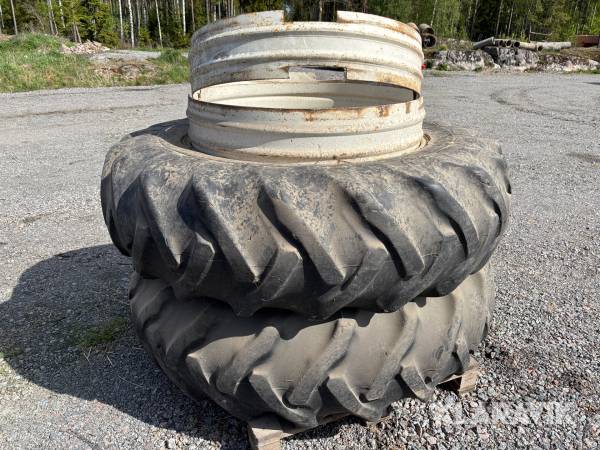 Dubbelmontage Goodyear 18.4-38