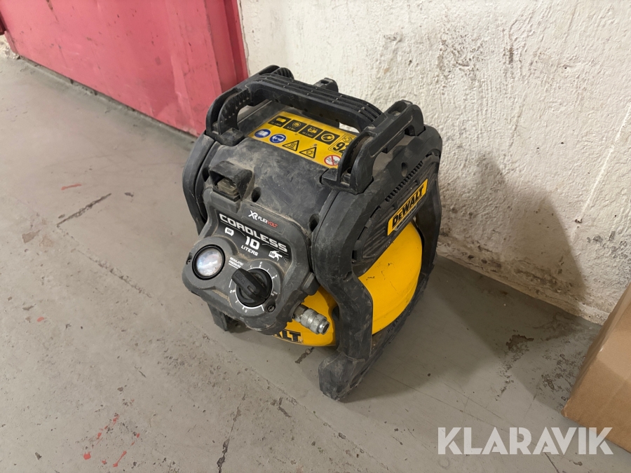 Kompressor Dewalt DCC1054