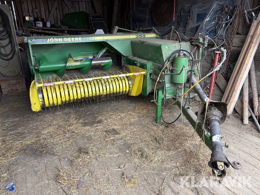 Småbalspress John Deere 359