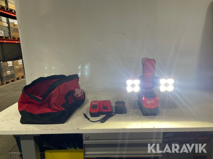 Arbetsbelysning med liftfäste Milwaukee M18 UBL-502B