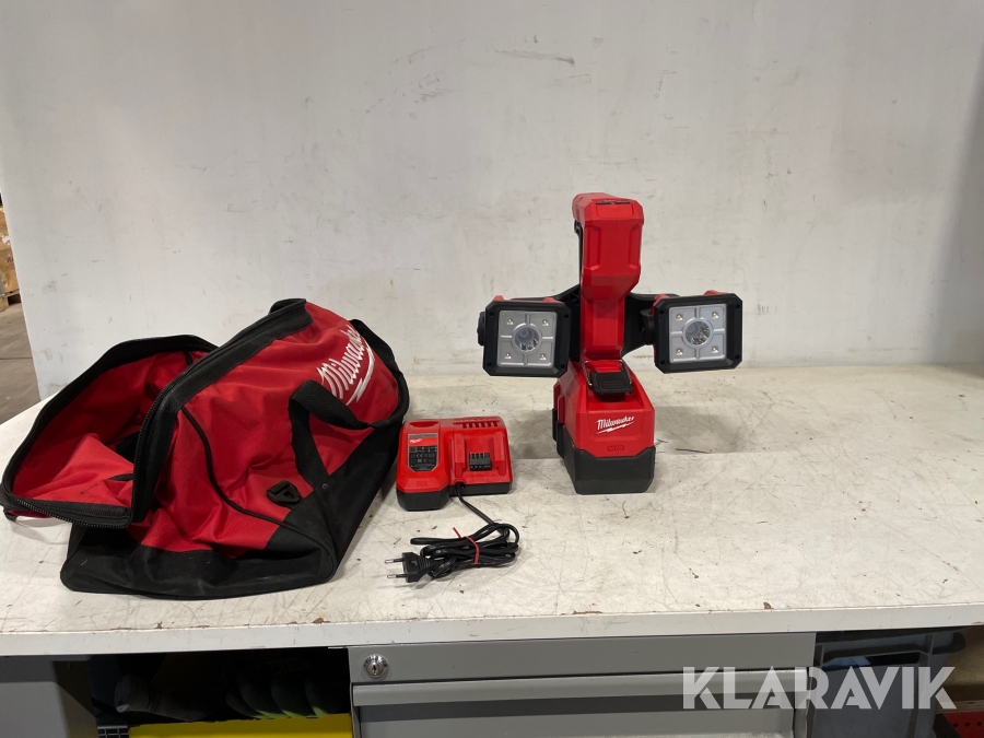 Arbetsbelysning med liftfäste Milwaukee M18 UBL-502B