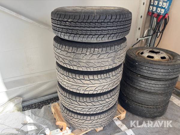 Vinterdäck Cooper 235/75R15 Pickup