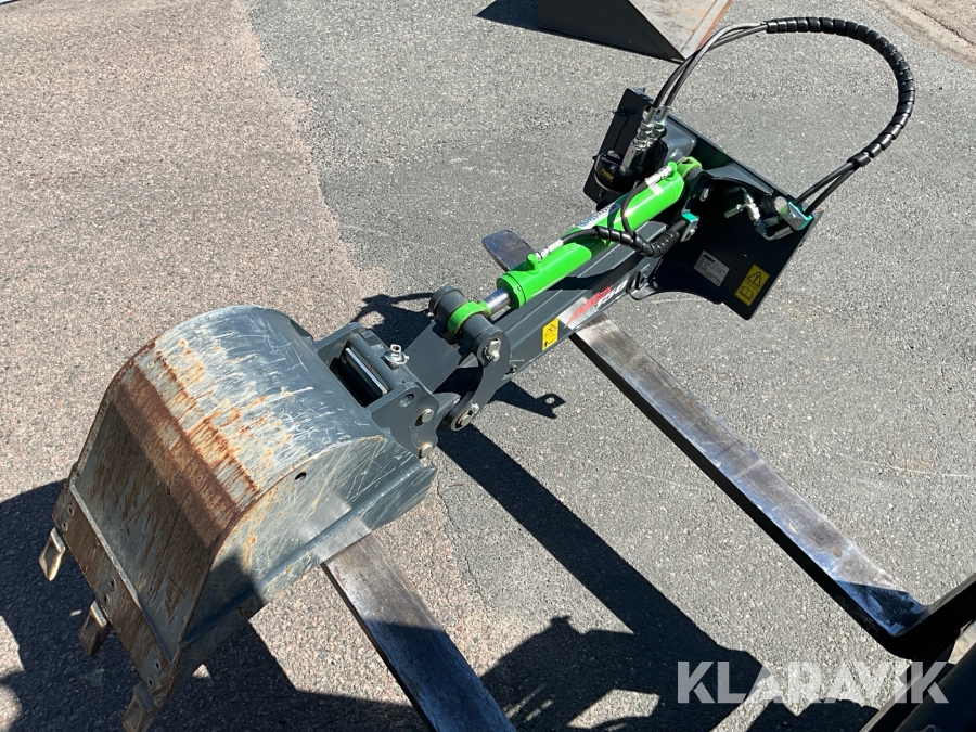 Grävaggregat Avant 150 med tandskopa och faster-koppling