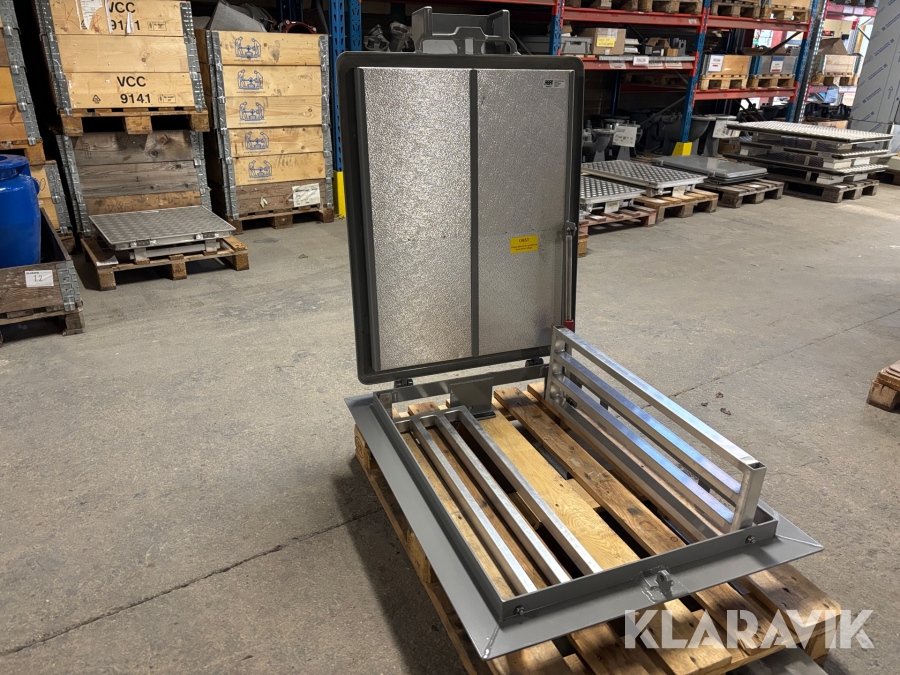 Säkerhetslucka Abat isolerad 800x550 mm