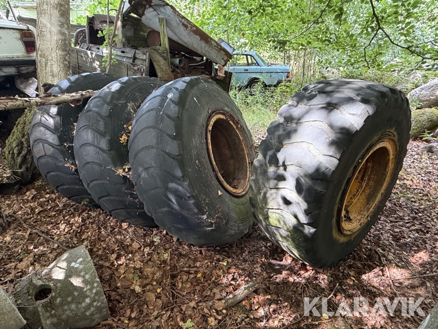 Däck Volvo GoodYear / Michelin 20.5R25