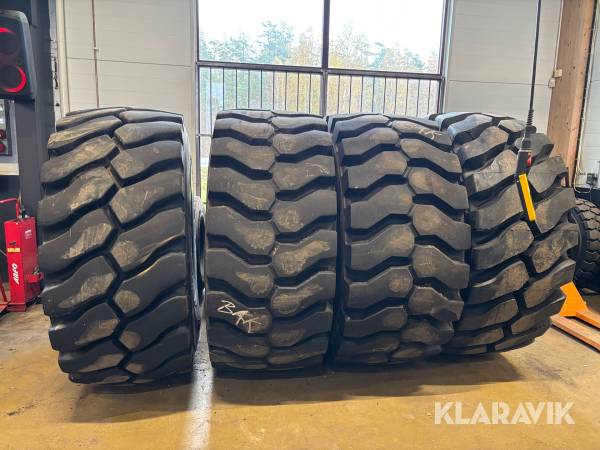Entreprenaddäck Triangle 29.5R25 4st
