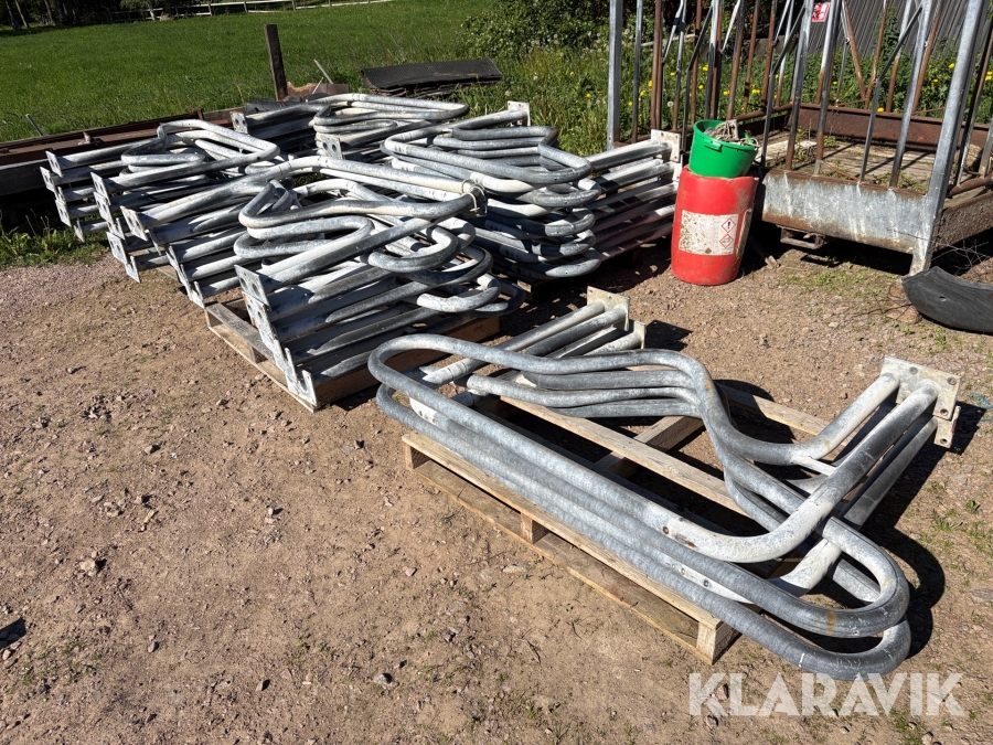 Ladugårdsinredning/Liggbåsavskiljare DeLaval 44st