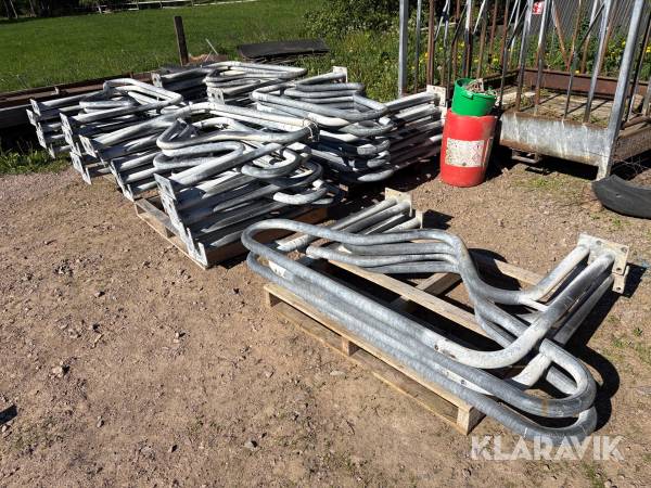 Ladugårdsinredning/Liggbåsavskiljare DeLaval 44st
