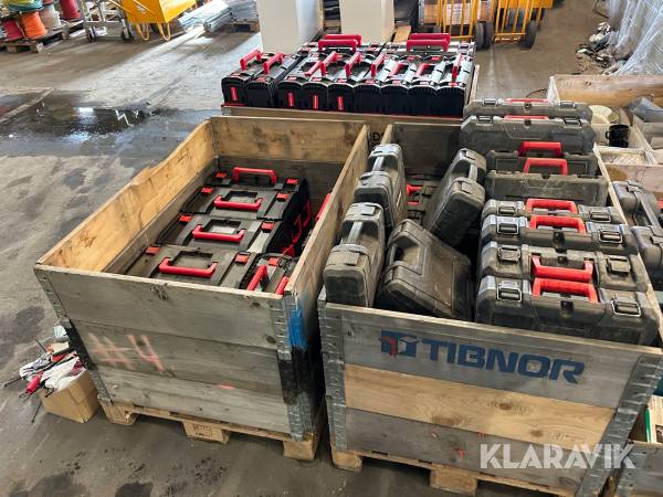 Tomma lådor till byggmaskiner Milwaukee