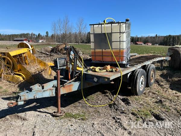 Maskintrailer med tipp