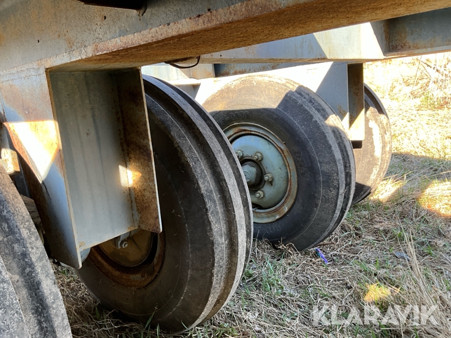 Maskintrailer med tipp