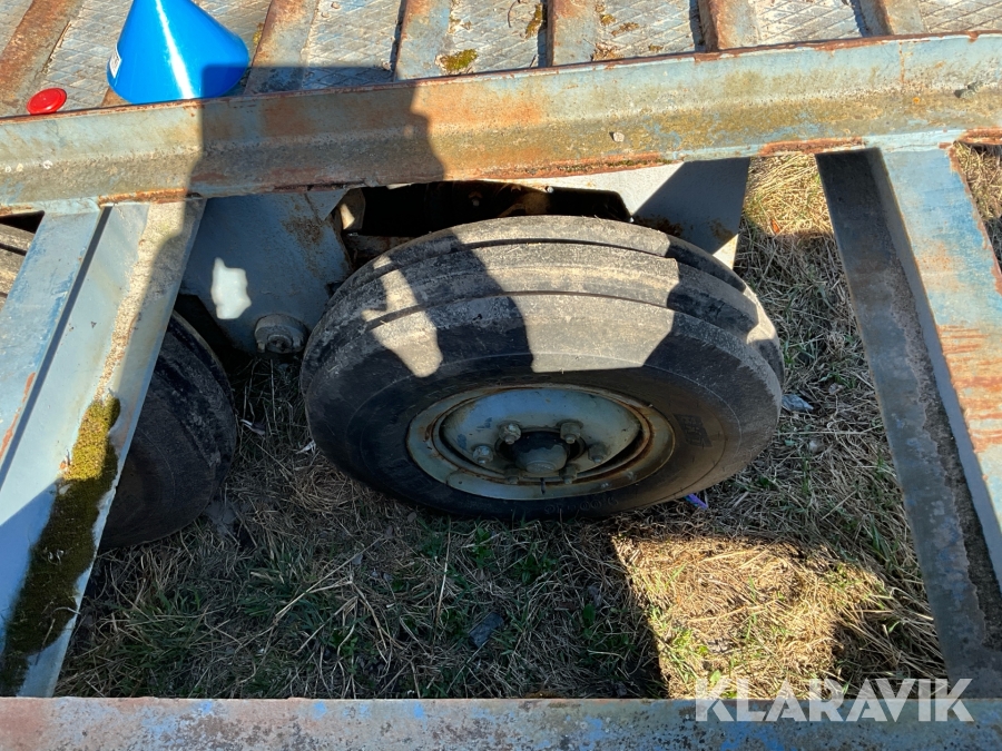 Maskintrailer med tipp