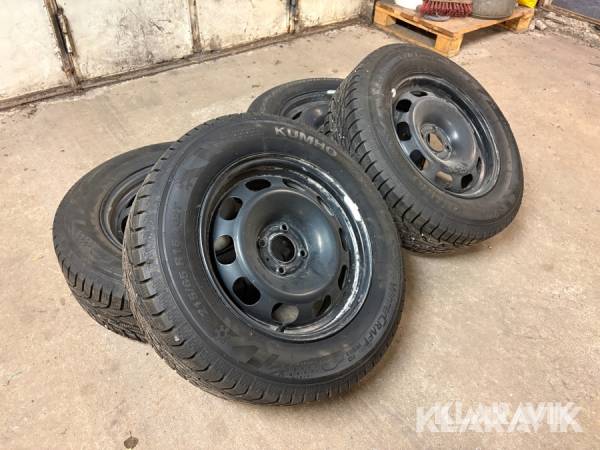 Friktionsdäck med fälg Kumho WinterCraft WS51 SUV 4st 215/65R16