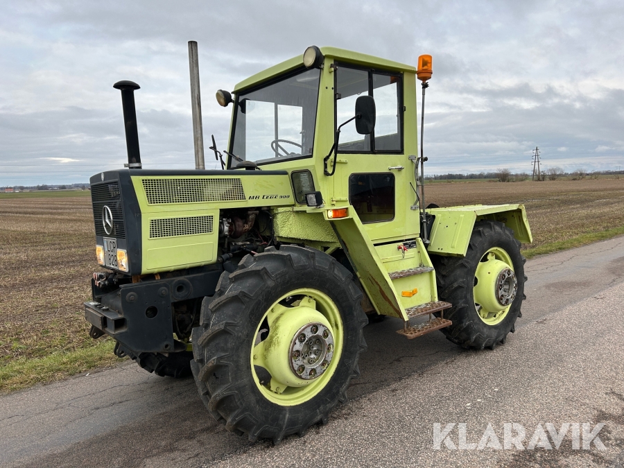 Traktor Mercedes-Benz MB Trac 900