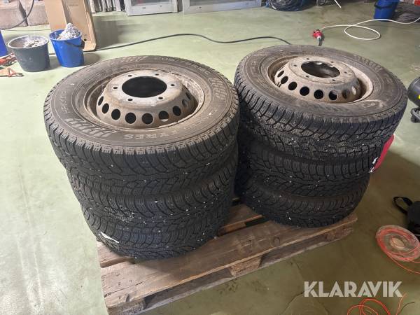 Vinterdäck Nokian 205/75R16C Hakkapeliitta dubbelmontage 6st