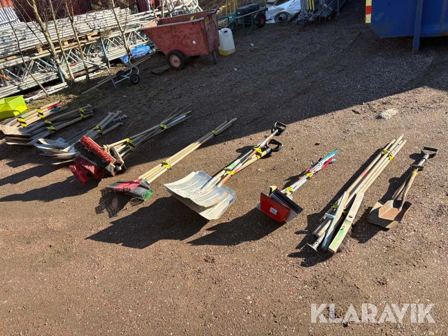 Skyfflar varierande storlekar