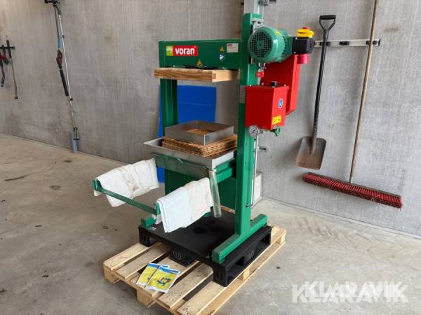 Fruktpress / Packpress Voran 50P1 med flaskor