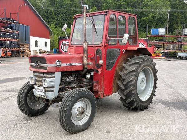 Traktor Massey Ferguson 135