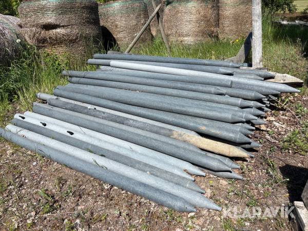 Staketstolpar plast och trä