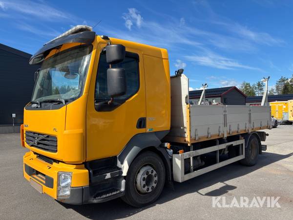Flakbil Volvo FL260