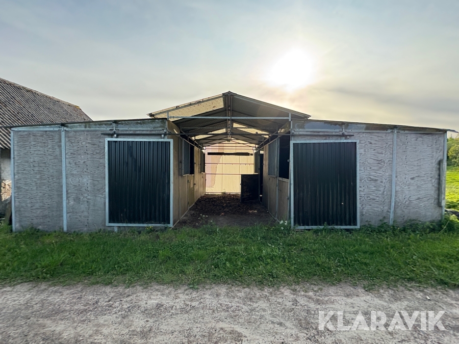 Utestall/boxar 4st Tibro Stallinredningar