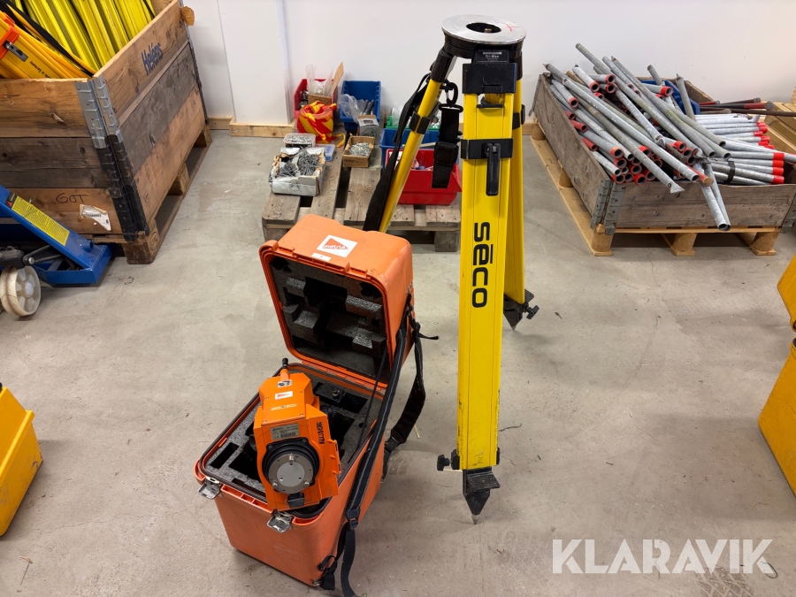 Totalstation  med stativ Geodimeter 640