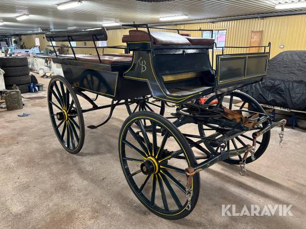 Hästvagn / Wagonette