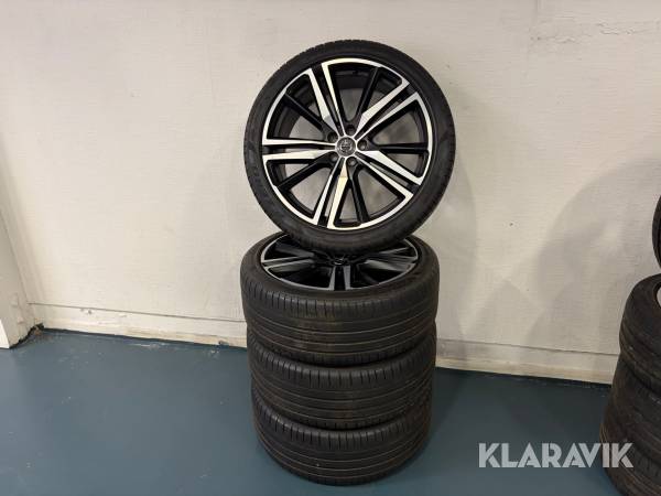 Sommardäck Pirelli 255/40R21 4 st