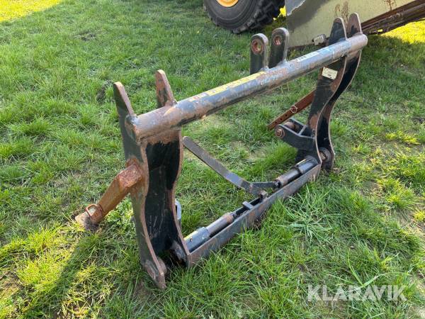 Redskapsfäste / Adapter Bala Agri 72438