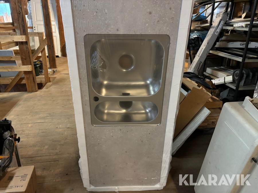 Diskho med bänkskiva 3092*600