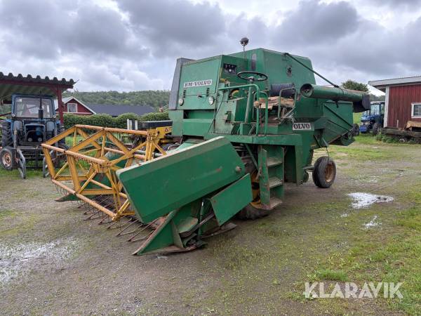 Skördetröska Volvo BM S830