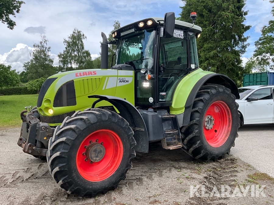 Traktor med frontlyft Claas 640 Arion
