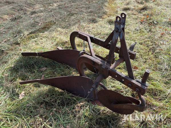 Plog Massey Ferguson 12 BA-AS-A-28 2-skärig