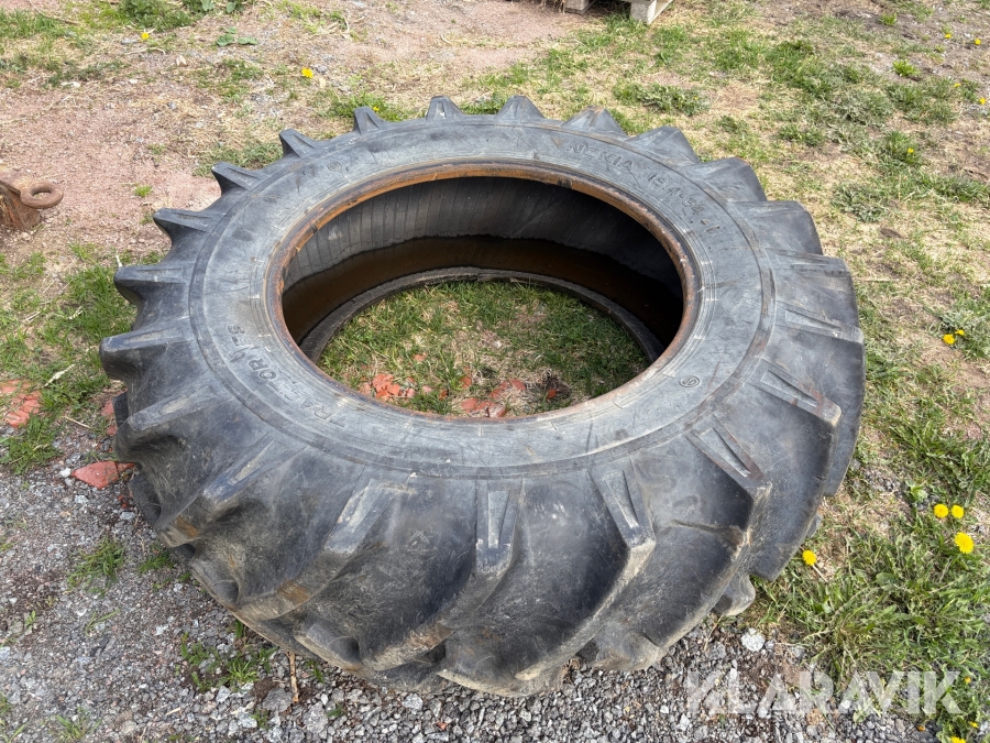 Däck Nokian 18,4-34. Tractor FS
