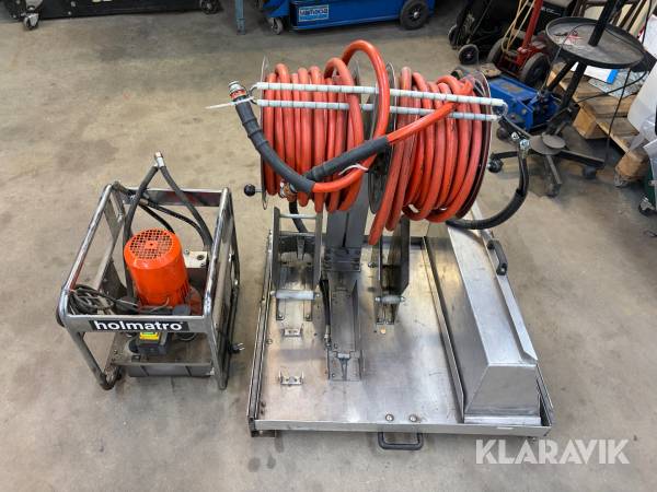 Pump och slang för räddningsvektyg Holmatro