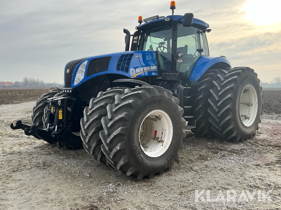Traktor New Holland T8.390