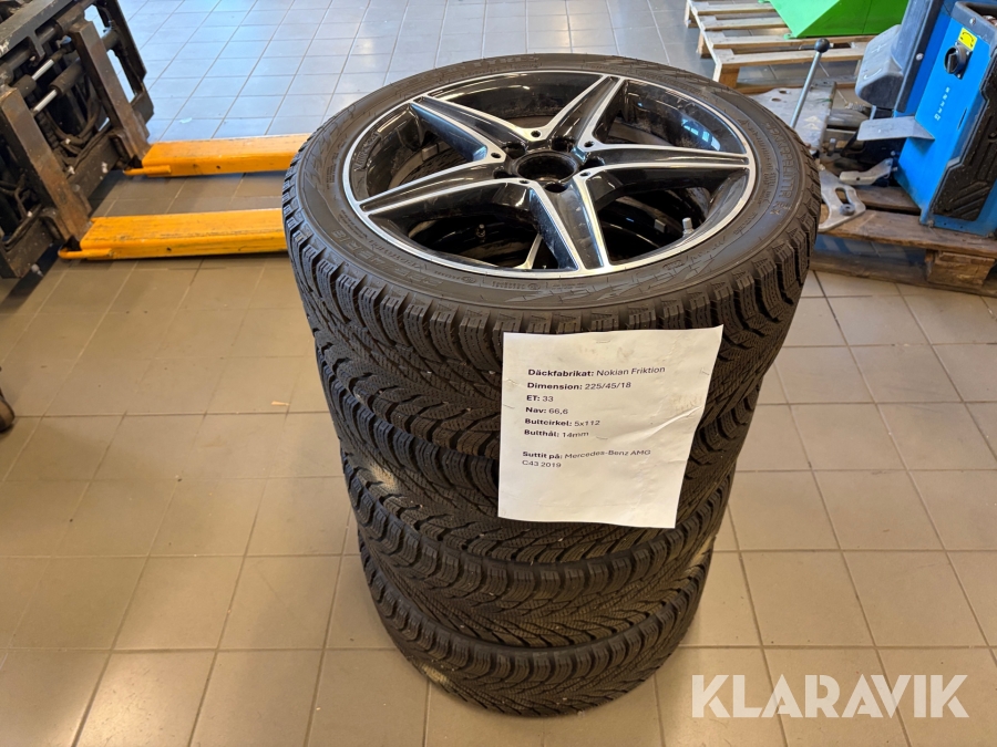 Däck och fälg Mercedes C43 AMG 225/45R18 4st
