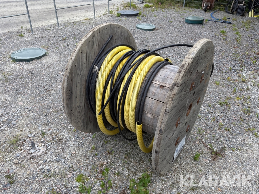 Kabel med trumma ca 70 m