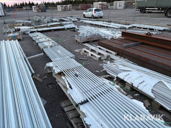 Stort parti med gängstänger och bergbultar