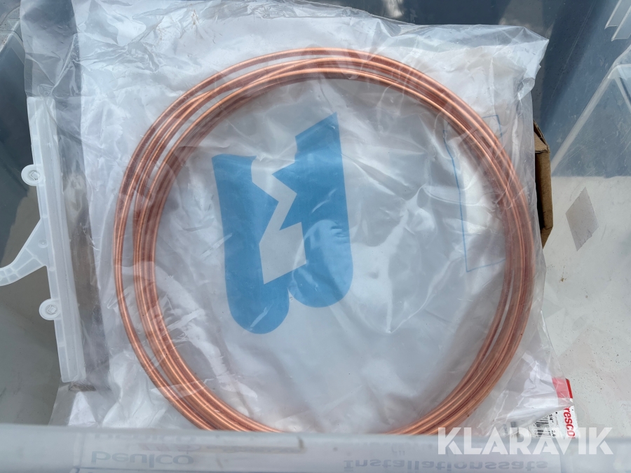 Parti med blandade VVS-artikar