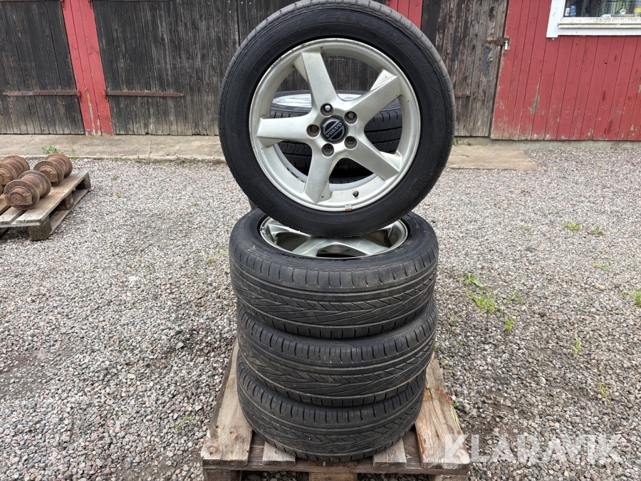 Sommardäck Goodyear 205/55R16 4st med fälg