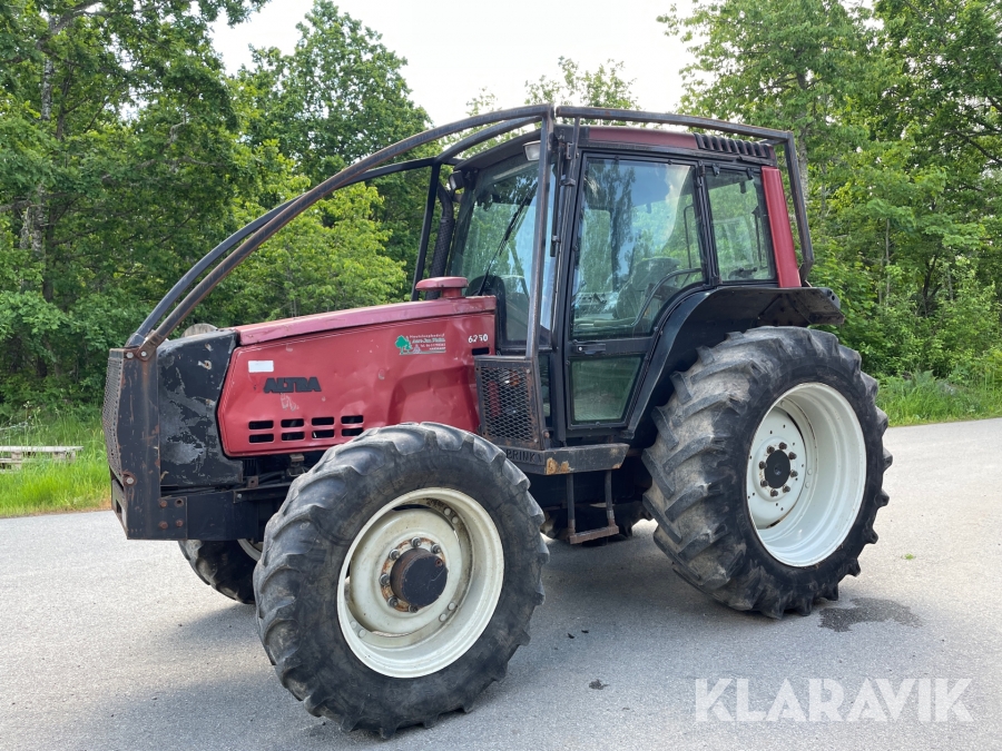 Traktor Valtra 6250 med turbin