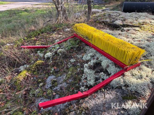 Borste till avjämningsbalk