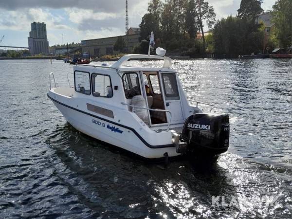 Hyttbåt Sea Star 600S med Suzuki 115hk
