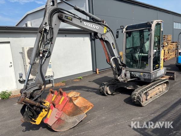 Grävmaskin Volvo EC 35C med tiltrotator